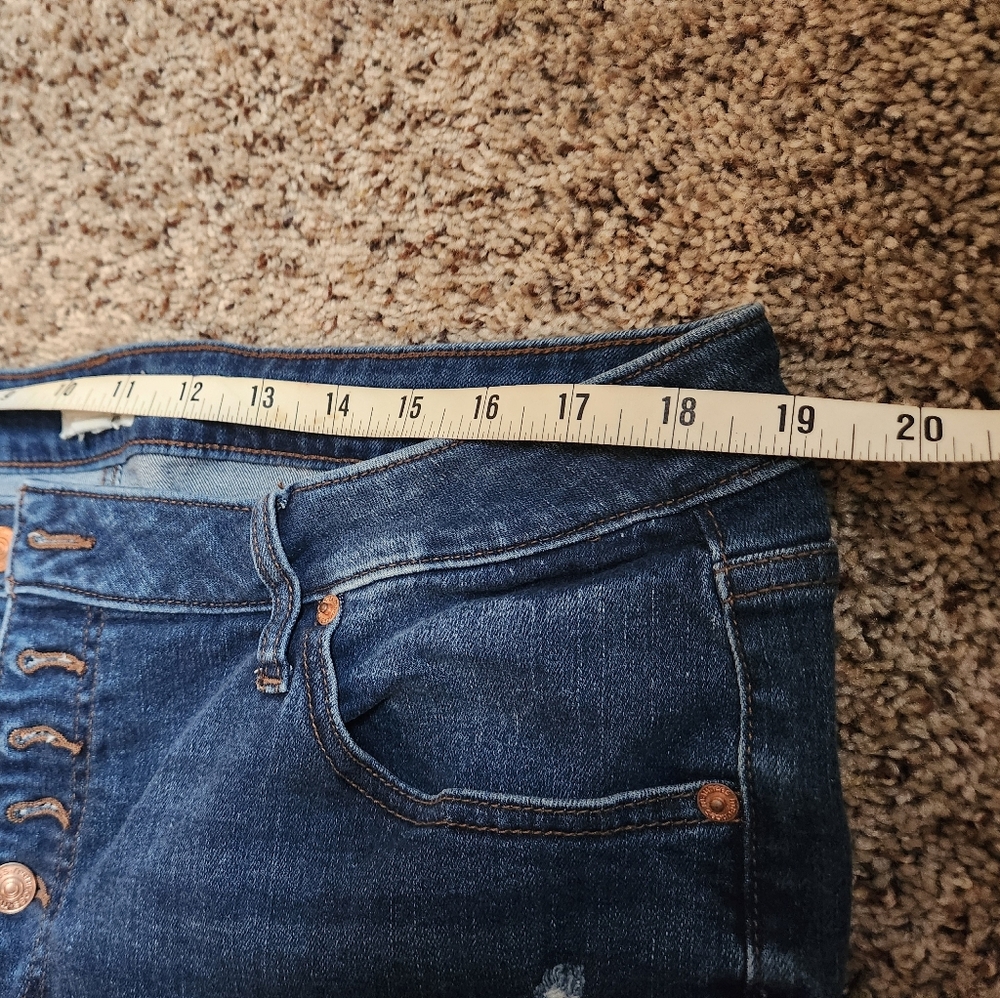 Button Fly Distressed Capri - Picture 3 of 6